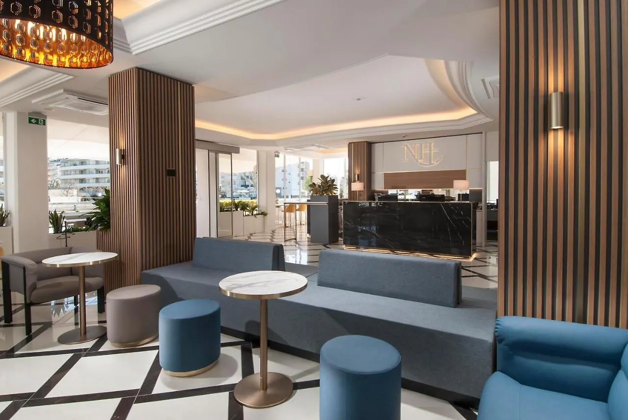 Hotel Alexander カットーリカ